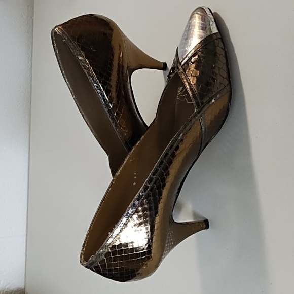 Naturalizer 8N Gold Silver Bronze Snake Imprinted Leather Upper Heeled Shoes - Picture 15 of 16